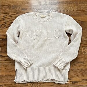 Cupio Cream Sweater with 'Hello' Design